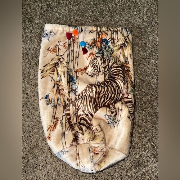 Johnny Was Drawstring Tote Bag. - Picture 1 of 2